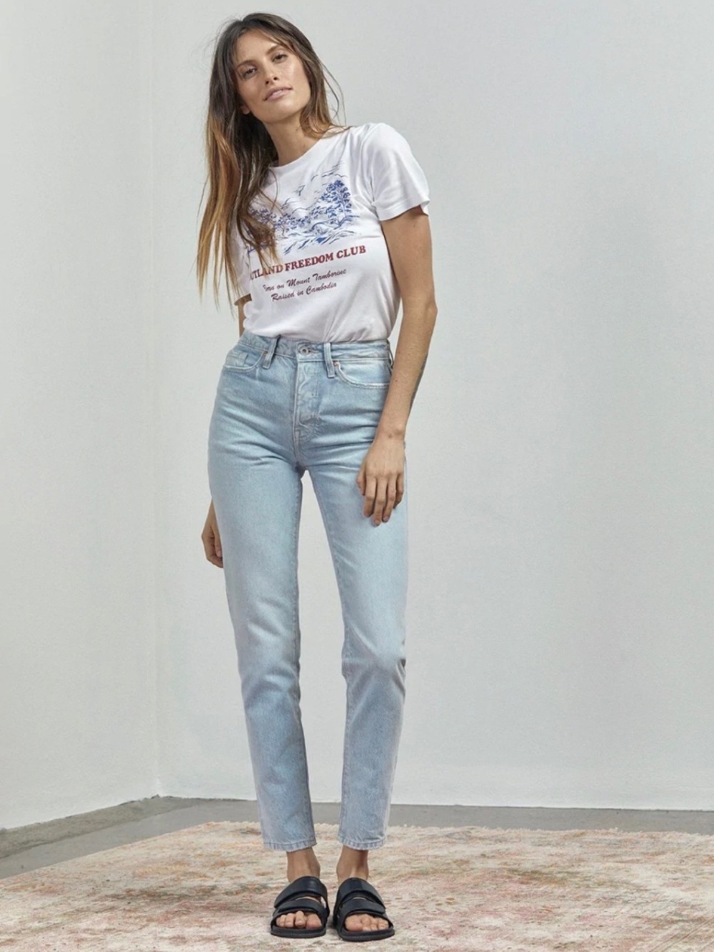 Outland Denim - High Rise Relaxed Skinny Jean - 26x30 - (Lucy - Rare Edition)